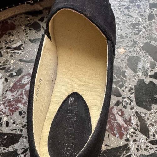 Black suede espadrilles like new, size 38 with straw sole