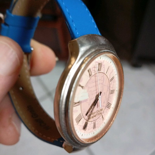 Benetton wristwatch like new, pink and gold