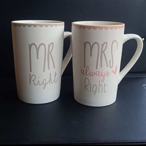 Mr Right & Mrs Always Right mug set like new