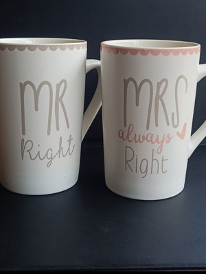 Mr Right & Mrs Always Right mug set like new