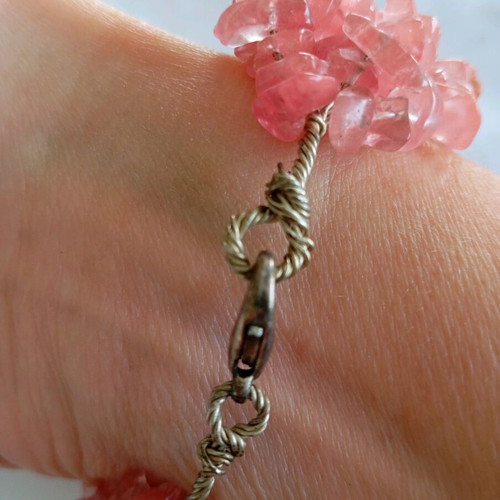 Handmade bracelet new with coral stones, length 19 cm