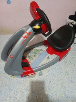 Children's simulator car like new