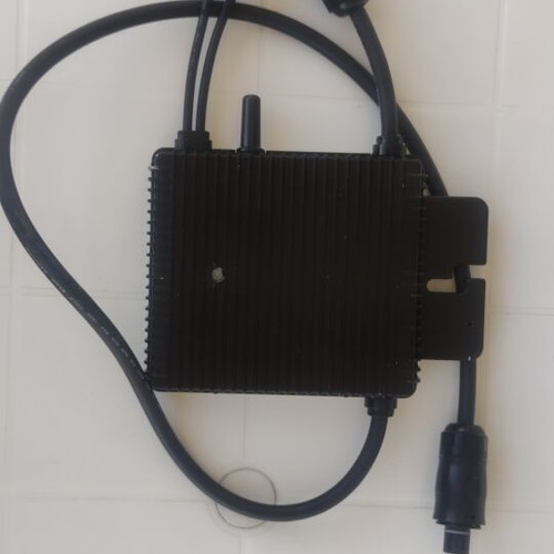 Hoymiles HM-400 microinverter for balcony solar panel
