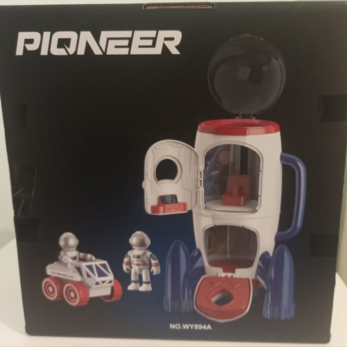 Spacecraft with car and astronauts like new, with sounds