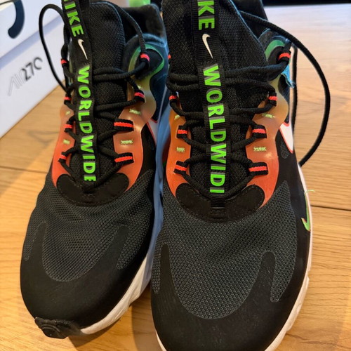 Nike Air Max 270 React Worldwide size 44 like new, black multicolor