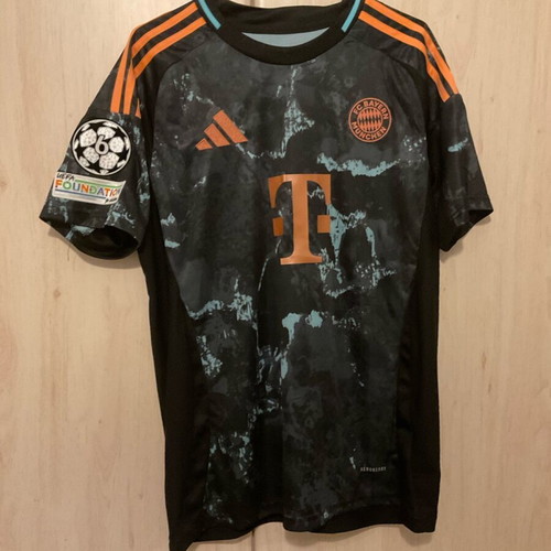 FC Bayern 24/25 Third Jersey Musiala #42 new, size Medium