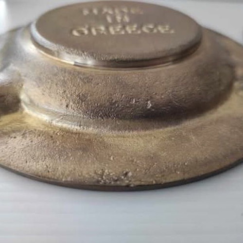 Solid brass ashtrays like new, set of 2 pieces