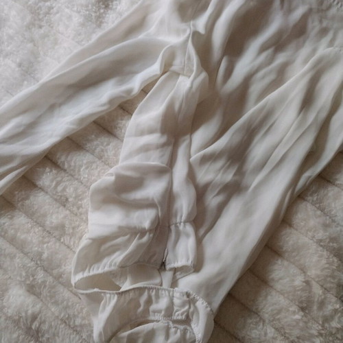 White bodysuit size M like new with silk and lace