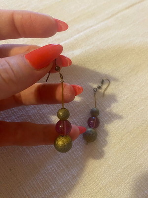 Dangling earrings like new, pink and gold color