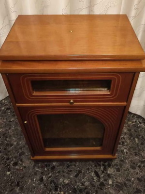 Vintage έπιπλο τηλεόρασης και HI-FI με περιστρεφόμενη βάση 360, καρυδιά, σαν καινούργιο