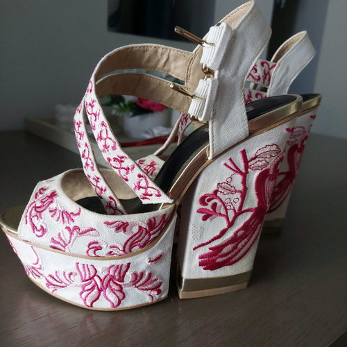 Fullah Sugah sandals new, white with off-white fabric details, size 37