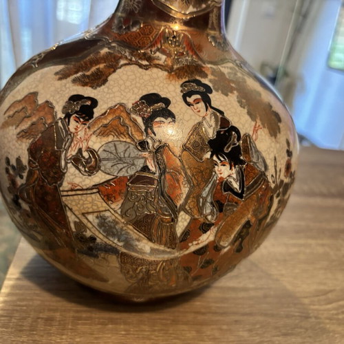 Satsuma handmade vase like new