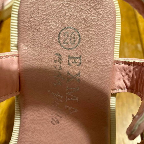 Sandals used size 26