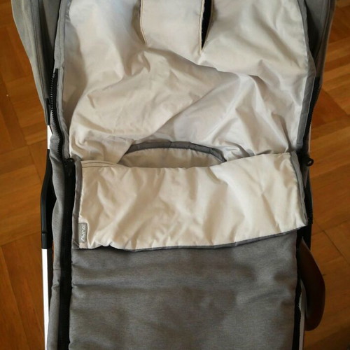 Nuna Triv stroller Frost color like new, newborn to 22 kg