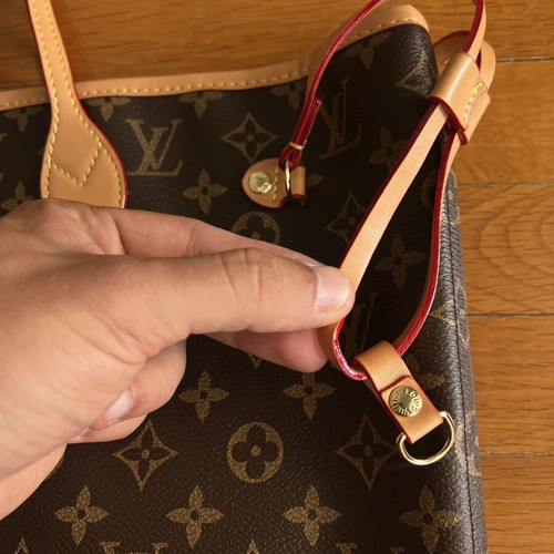 Louis Vuitton shoulder bag like new, brown