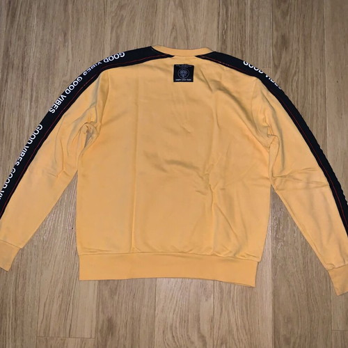 NRT Martini Yellow Sweatshirt size L like new