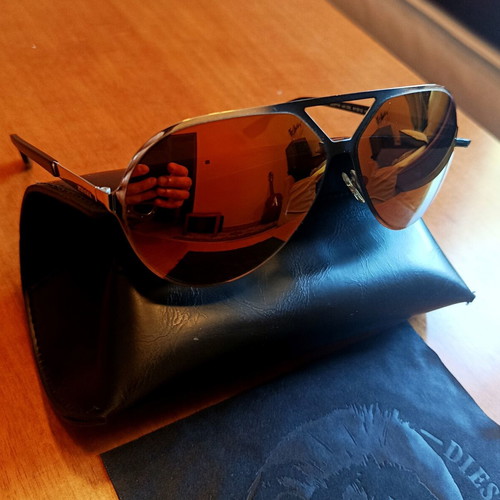 Diesel Aviator sunglasses like new with clear lenses