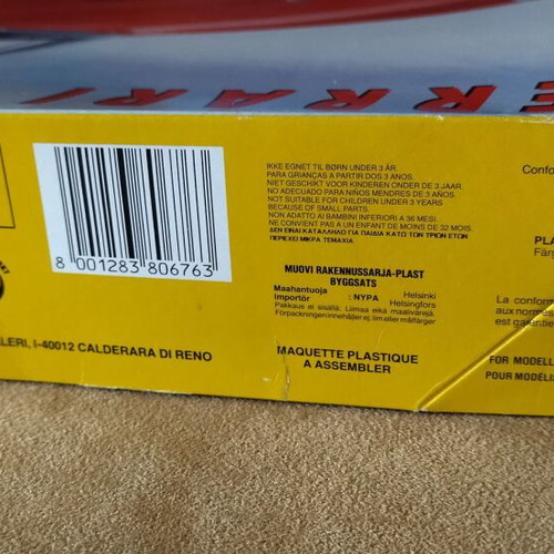 Ferrari 275 GTB Italeri 1/24 collectible like new