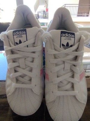 Adidas Superstar C girls' athletic shoes, white and pink, size 33.5