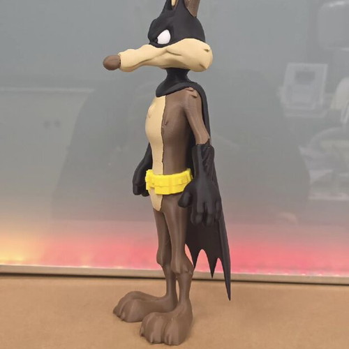 Wile E. Coyote as Batman figure 30 cm new
