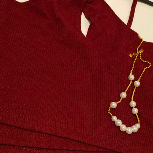 Burgundy t-shirt new with unique neckline design, size S