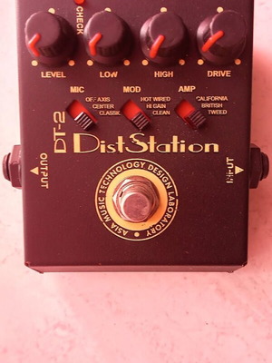 AMT DT-2 Distortion pedal with amp, mod and mic settings