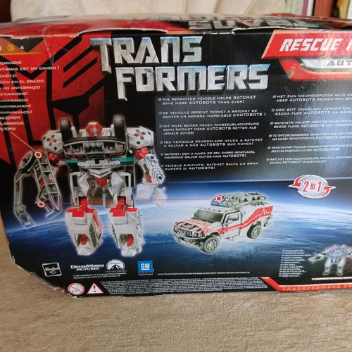 Transformers Rescue Ratchet figure like new, sealed packaging
