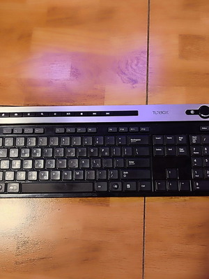 Πληκτρολόγια και ποντίκια Sharkoon μεταχειρισμένα, 2 ασύρματα και 2 ενσύρματα