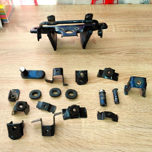 Honda Astrea Grand conversion kit with frame mounts and rubber parts