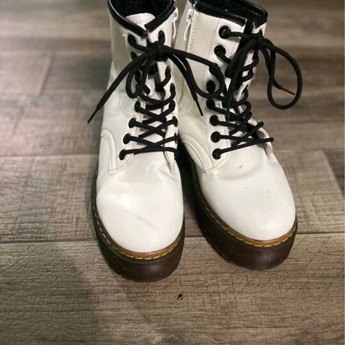 White boots used with black sole, size 37