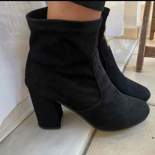 Zara suede ankle boots like new, black, size 38