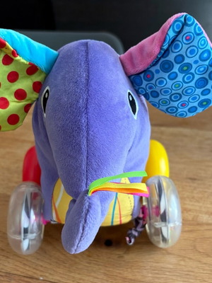 Lamaze baby toy like new with sounds and textures