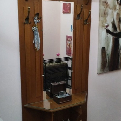Entrance furniture like new with minor wear