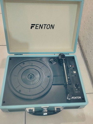 Fenton RP115 suitcase record player used