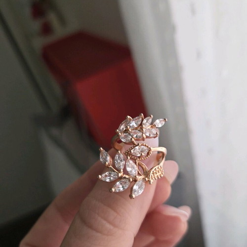 Rose Gold ring like new