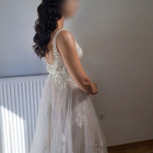Boho Wedding Dress with Lace and Glitter Like New, Size S/M