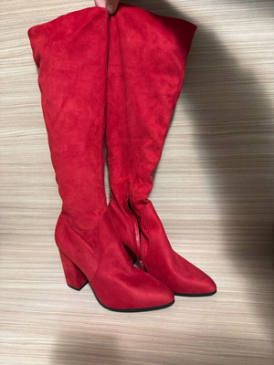 Boots new, red, size 38