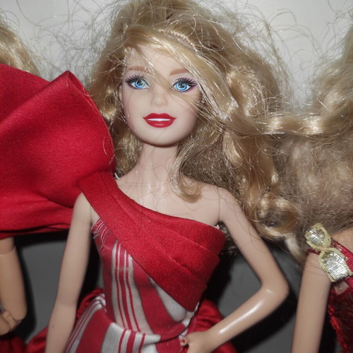 Barbie Holiday 2007, 2014, 2018, 2019 & A Christmas Carol dolls used, pack of 5