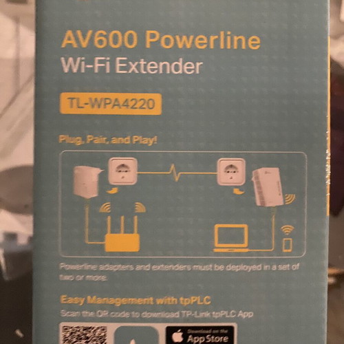 TP-Link TL-WPA4220 AV600 Powerline Wi-Fi Extender