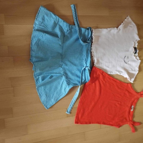 Women’s summer clothes used, pack of 3, size Small