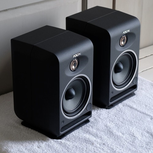 Focal CMS 50 studio monitors like new, pair