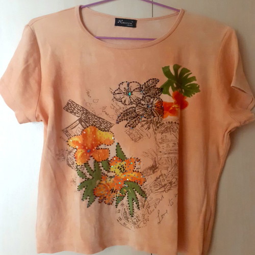 Women's Racoon collection t-shirt salmon with printed flowers and beads