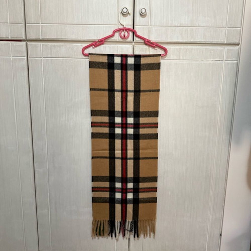 Scarf new with very soft knit, black and beige