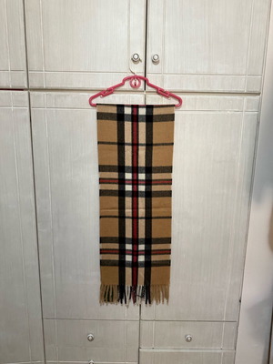 Scarf new with very soft knit, black and beige