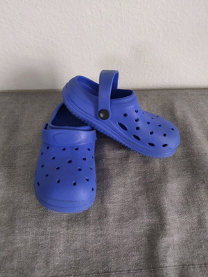 Children's blue slippers used no 27-28