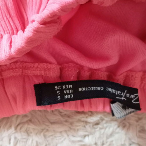 Zara coral skirt like new, size S