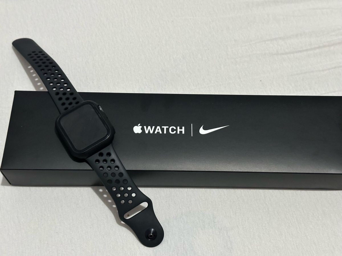 Nike watch 44mm hot sale