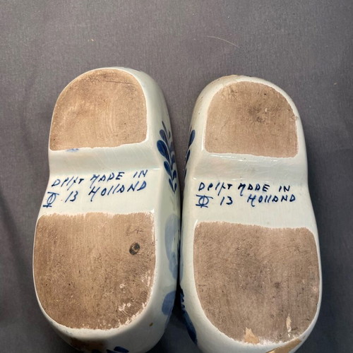 Dutch decorative porcelain shoes used, set of 3 souvenirs