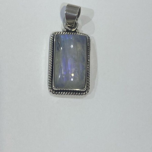 Silver (925) pendant with genuine moonstone new