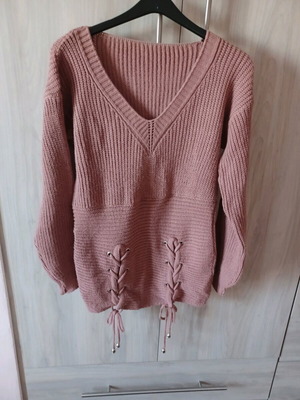 Women's sweater new, rotten apple color, never worn